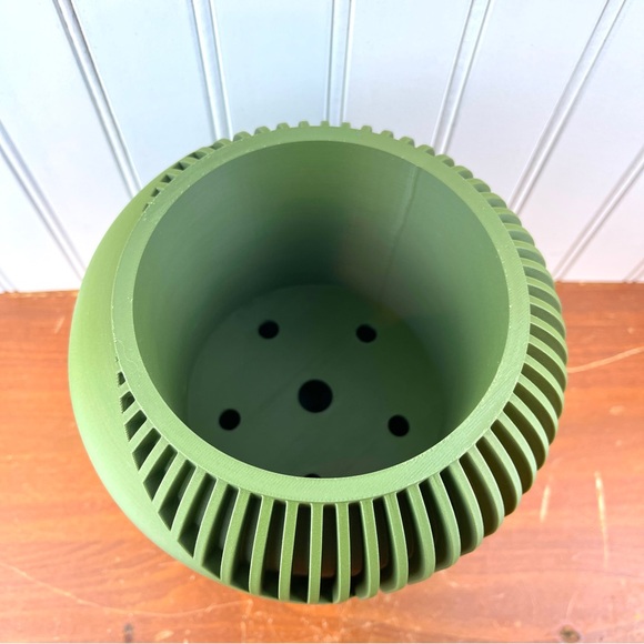 Indoor Flower Pot,The Narvo Planter Pot w/ Drainage Hole & Drip Tray - Picture 3 of 11